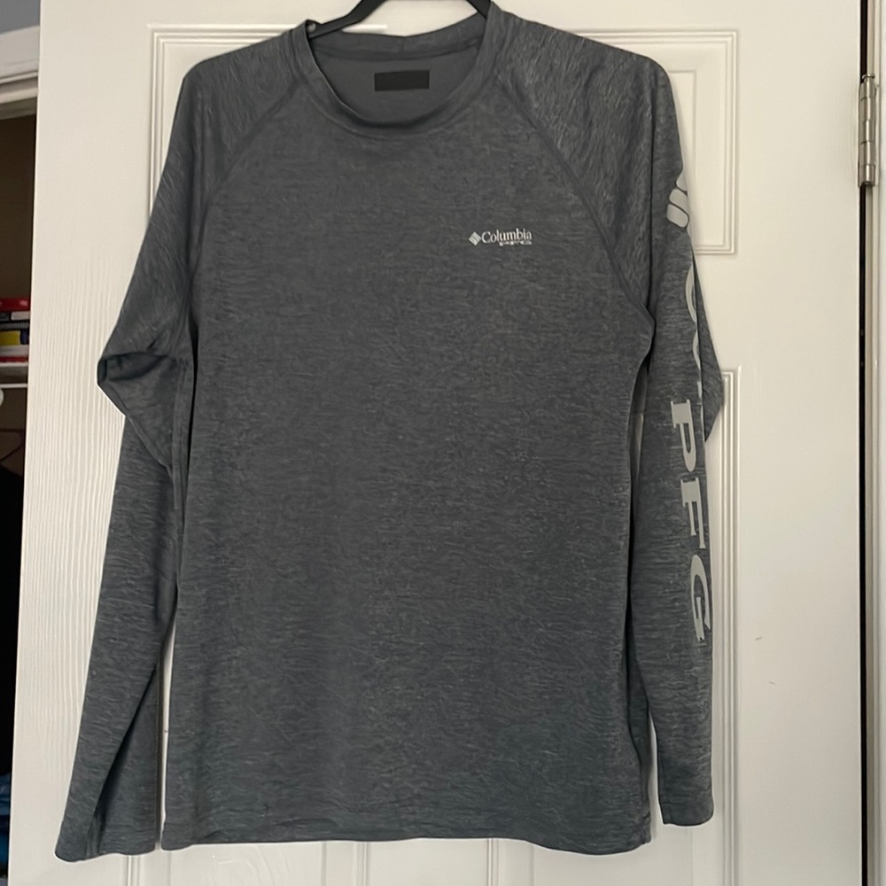 Columbia PFG size M long sleeve